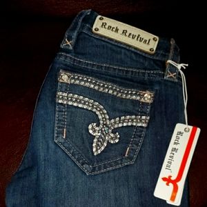 ROCK REVIVAL ☆ 25 EASY SKINNY